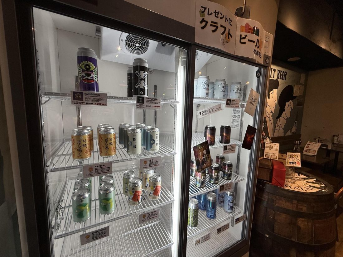 ▲缶のクラフトビールはお土産用に買って帰る人も